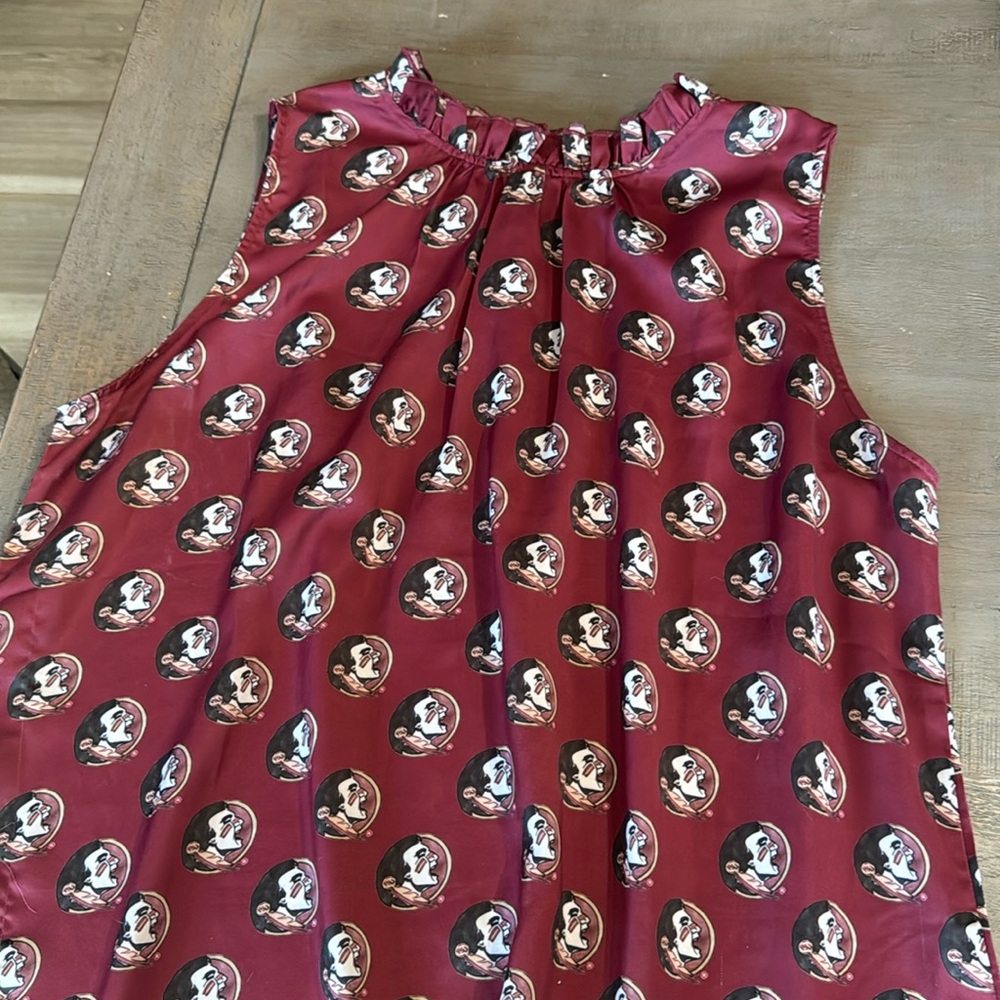 Sleeveless Burgundy Patterned Mock Neck Tank Top
